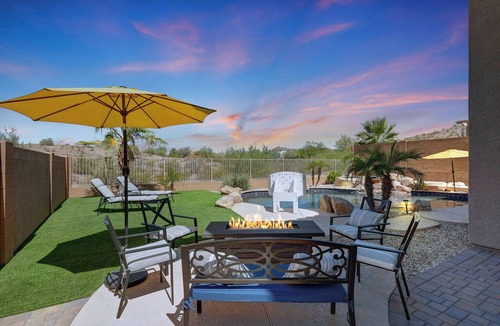 Estrella Mountain Ranch House | "Spacious 5BR Estrella Home, Pool Table, Heated Pool & Spa/Family & Groups"