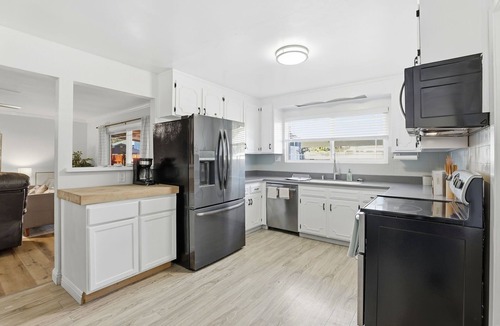 Livermore House | Spacious 5BR Retreat Near Downtown Livermore |Wine