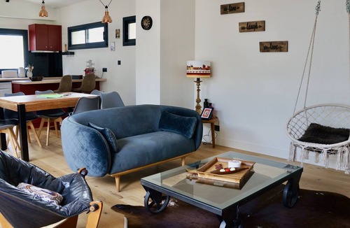Bassins a Flot Apartment | Spacious and cozy apartment, with parking and terrace, near the Cité du Vin