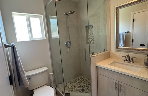 Granada Hills South Apartment | Spacious, Comfy and Charming Studio in Granada Hills, LA