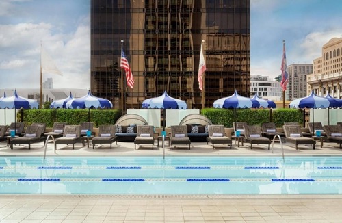 Cortez Hill Hotel | Spacious Couple Room in Downtown, Perfect for Exploration
