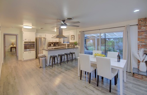 Chico House | Spacious Hot Tub House w Cal King Beds!