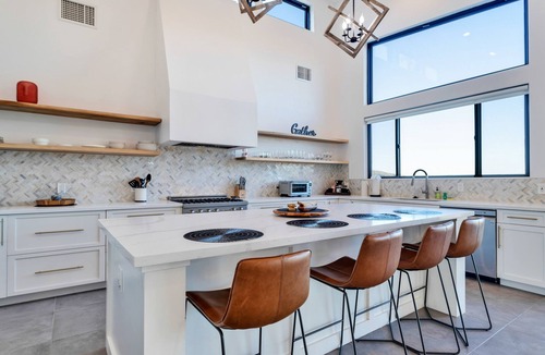 Yucca Valley House | Spacious mountain view dog-friendly house with grill, fireplace, W/D, & kitchen
