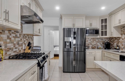Midway City House | Spacious OC Home Near Disneyland