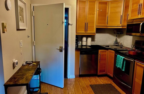 Golden Hill Apartment | Spacious Studio Near Downtown San Diego - All Utilities Included