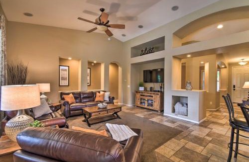 Royal Ranch House | Spacious Surprise Home: 6 Mi to Wildlife World Zoo