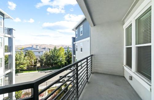 Sparks Apartment | Sparks 1BR Water Views · Spring & Rooftop Patio