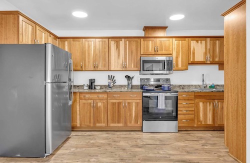 Sparks Apartment | Sparks House: 3BR, Garage/Sleeps 8