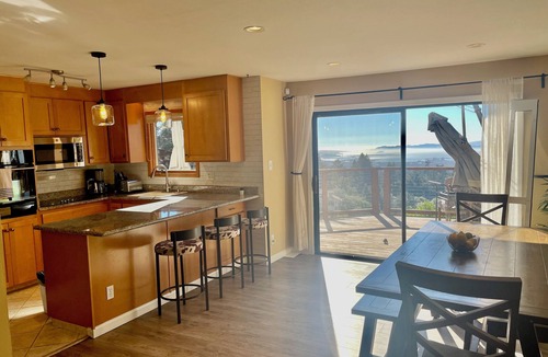 Piedmont Pines House | Spectacular Bay Views, Steps from Redwood Park!