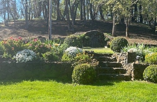St. Helena House | St. Helena Mountain Vineyard Retreat