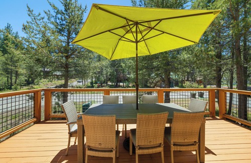 Truckee Cabin | St. Moritz - Spacious Tahoe Donner Home with two decks and bbq-on quiet street