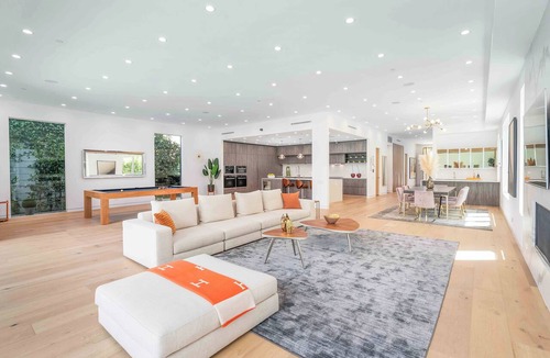 Beverly Hills Villa | Stark Villas by LuxJB 🏆 12 Bedroom Retreat 🏆 2 Villas 2-minutes walk apart