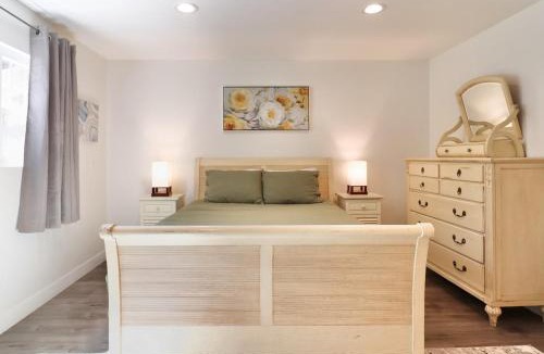 Boulder Bay Villa | Starry Lodge- Spa, GameRoom, Walk to Marina, Dogs Ok