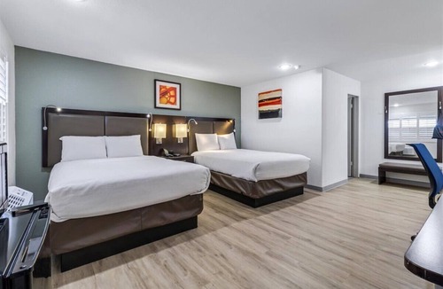 Salinas Hotel | Steinbeck Lodge