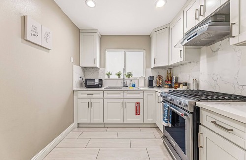 Midway City House | Steps to Beach - Hoops, Pool Table & Fun Game Room