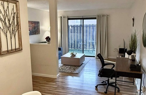 Reno/Tahoe Airport Condo | Steps to Virginia Lake Modern Condo near Midtown