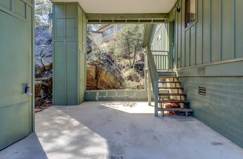 Prescott House | Stevie's Place: A Groovy Cabin Near Downtown Prescott
