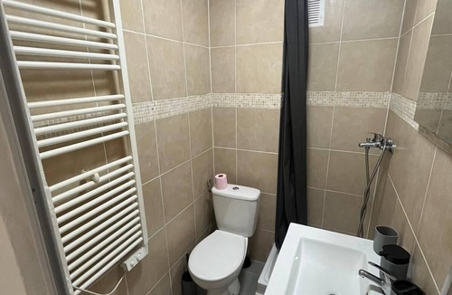 Saint-Lazare Apartment | Studio 2 steps from Saint Charles station