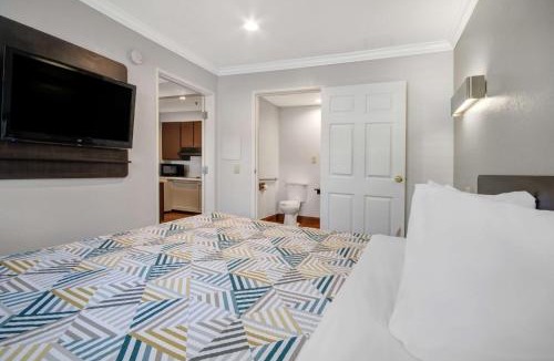 Ontario Hotel | Studio 6 Ontario CA Convention Center Airport