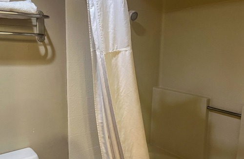 Victorville Hotel | STUDIO 6 Victorville Green Tree Blvd