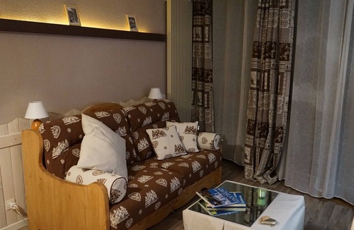 Villard-de-Lans Apartment | STUDIO APARTMENT SLEEPS 4, BALCONY, HEART OF RESORT, SUNNY, ALL COMFORTS