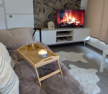 Aubagne Apartment | Studio avec Jardin privé au calme Proche Cassis & Marseille