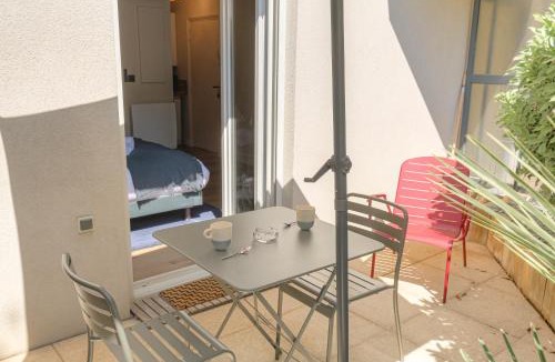 Villette Gare Apartment | Studio chic piscine, jardin et parking, Lyon 3