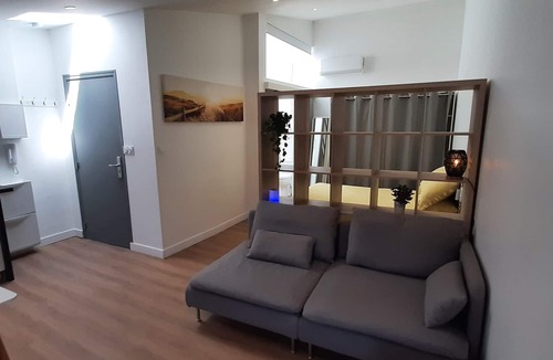 Convention Apartment | Studio de la Comédie, top floor