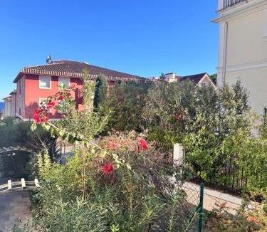 Saint-Jean-Cap-Ferrat Apartment | Studio in the center of Saint-Jean-cap-Ferrat