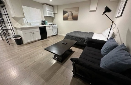 Hollywood Apartment | Studio in the Heart of Hollywood