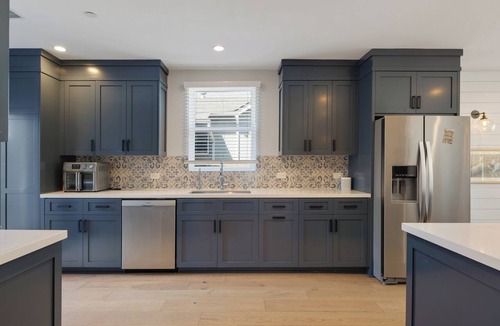 Sunset Park House | Stunning and Very Private Santa Monica - Great Location!
