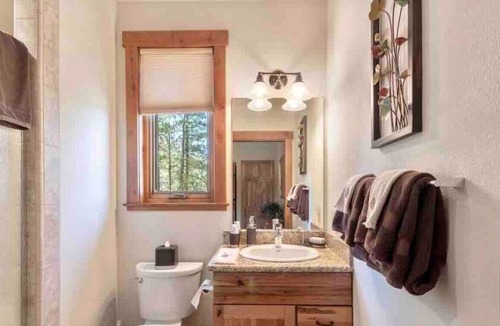 Gold Mountain House | Stunning Modern Mountain Cabin | Privacy | Nakoma Resort | Heat/AC