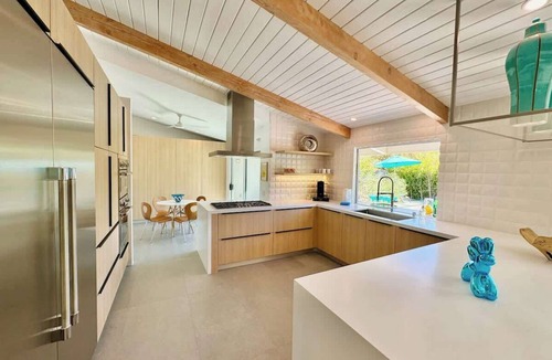Twin Palms House | Stunning, Modern Twin Palms 5 Bedroom