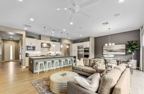 North Scottsdale House | Stunning North Scottsdale Townhome w/Rooftop Views