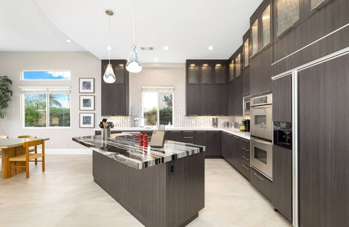 La Quinta House | STUNNING REMODELED LAKE VIEW HOME WITH SALT WATER POOL/SPA! PERMIT #065592