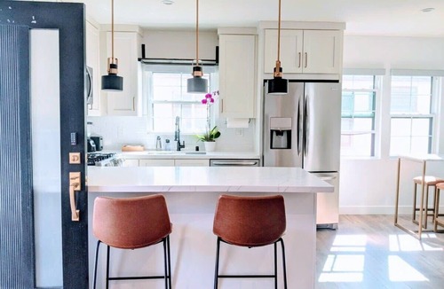 Carlson Park Apartment | Stylish 1BR Luxe Apartment in Downtown Culver City