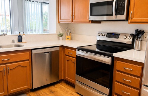 Mission Valley West Condo | Stylish Friars Road Residence Pool & Elevator