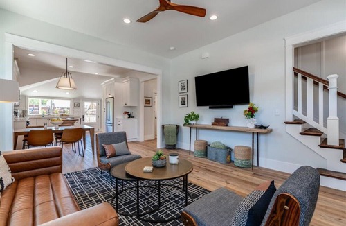 San Luis Obispo House | Stylish Home in Downtown San Luis Obispo – 30 plus day