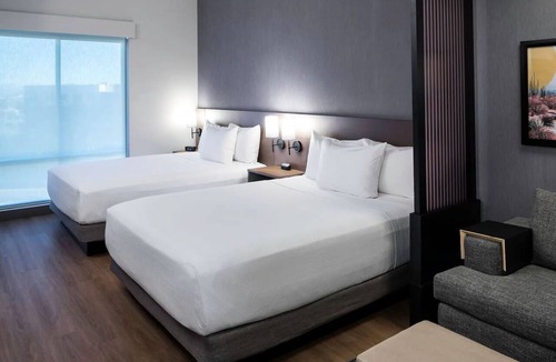 Tempe Hotel | Stylish Hyatt Place Tempe Stay – Pool, Free Breakfast, Walk to Campus - 2 Units