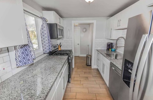 Northeast Reno House | Stylish One-Bedroom Unit with Easy Ground Access