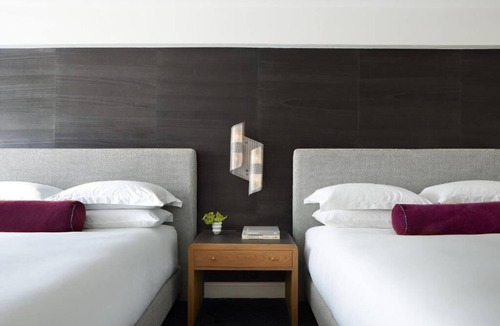 Fisherman's Wharf Hotel | Stylish Retreat Near Pier 39 | Bikes, Vinyl Player & Wine Hour