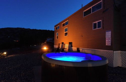 Cornville House | Stylish Tiny Home Loft Hot Tub Valley Views Near Sedona