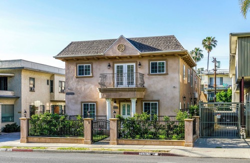 West Hollywood Apartment | Stylish West Hollywood Studio w/W&D Near Hollywood – 30+ Day Stays