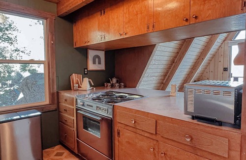 Idyllwild Ski Chalet | Summit Haus Sunset Views & Outdoor Soaking Tub