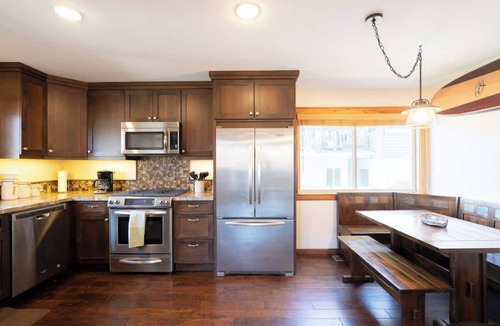 Point Loma Heights Apartment | Sun-Filled Ocean Beach Retreat w/Patio Deck & BBQ