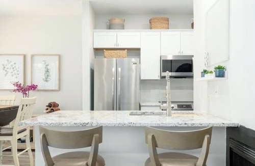 Scottsdale Ranch Condo | Sunny 1-bedroom condo in Scottsdale with fantastic amenities and EV stations!