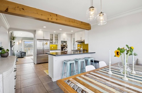 Fairfax House | Sunny 4-bedroom house - stunning views in charming San Anselmo - family friendly