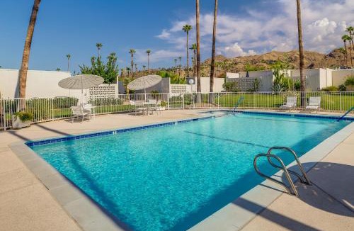 Araby Commons House | Sunny Palm Springs Townhome w/Pool Access!