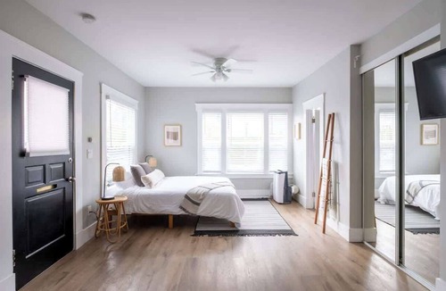Little Italy Apartment | Sunny Studio in Little Italy | Walk Everywhere
