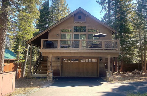 Truckee House | Sunrise Abode at Tahoe Donner - Luxurious New Build, Soaking Tub, HOA Amenities